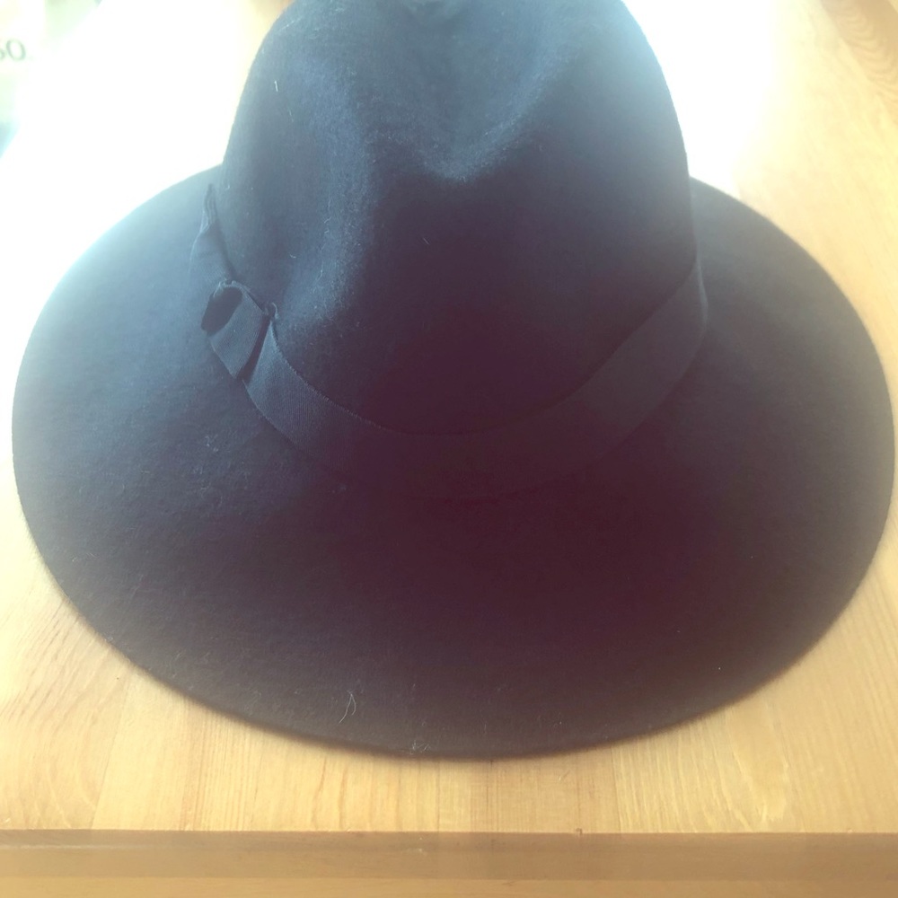 SOLD-Black Wool Floppy Hat🖤